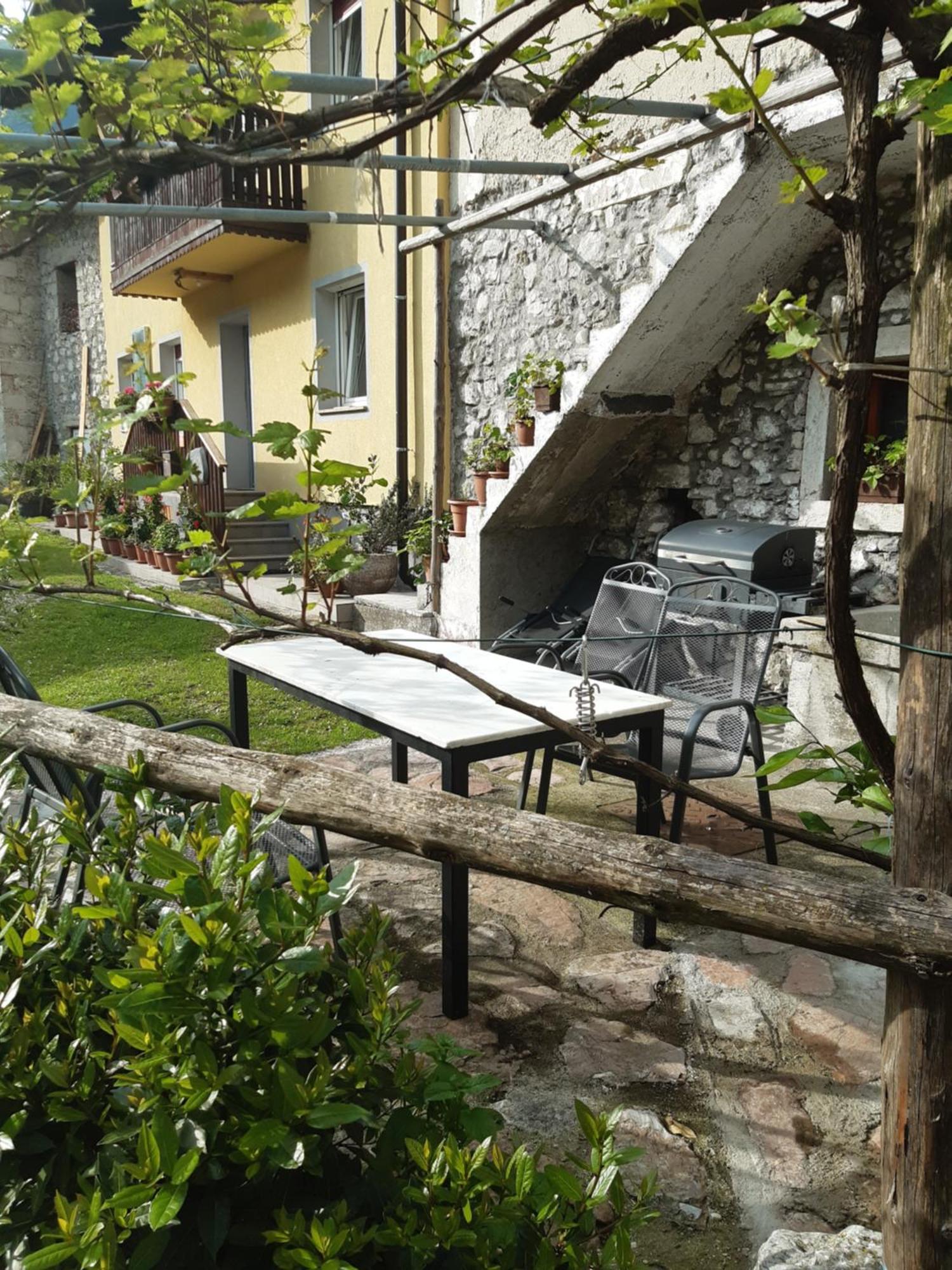 Trnovo Ob Soci Kuhala Apartment Kobarid Bagian luar foto